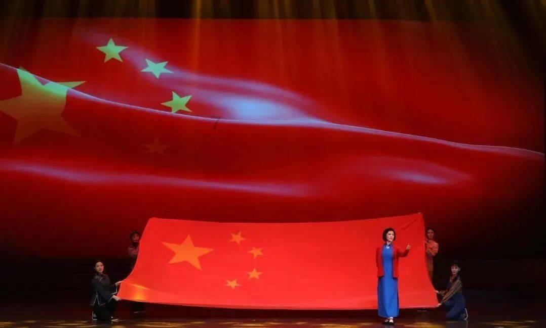 乳胶漆喷的好还是滚刷的好游戏画面